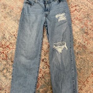 Distressed Levi Blue Jeans